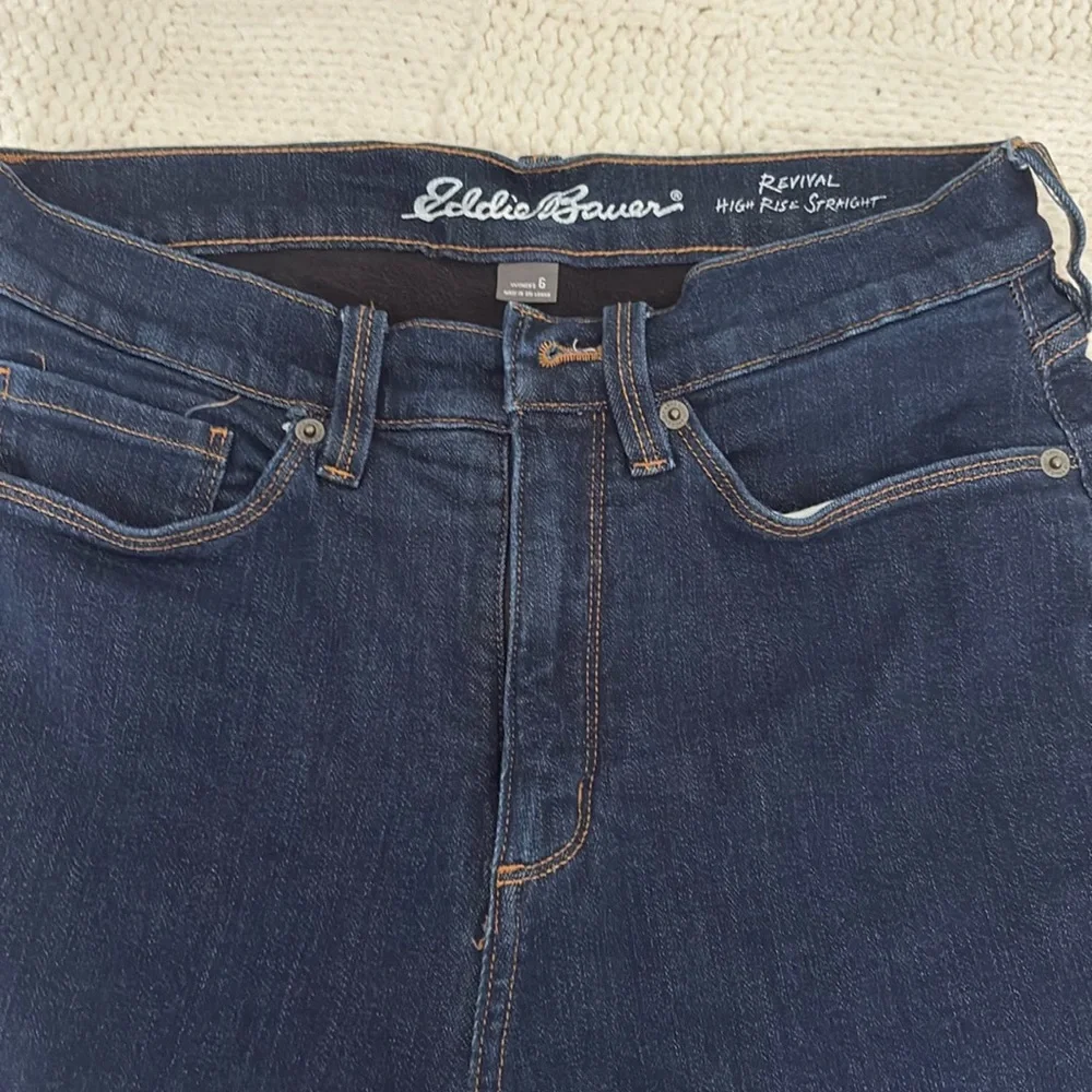 Eddie Bauer revival high rise straight fleece lined jeans size 6 - Picture 1 of 4